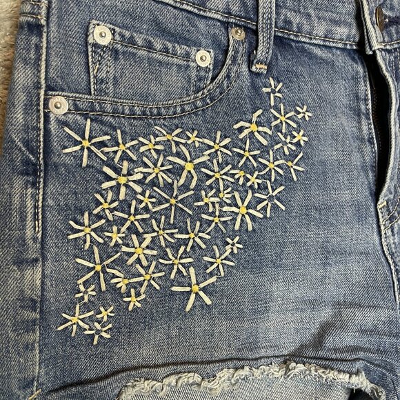 GAP 1969 Women Girly Boho Daisy Original Best Girlfriend Denim Cut Off Short 28 - Picture 4 of 12